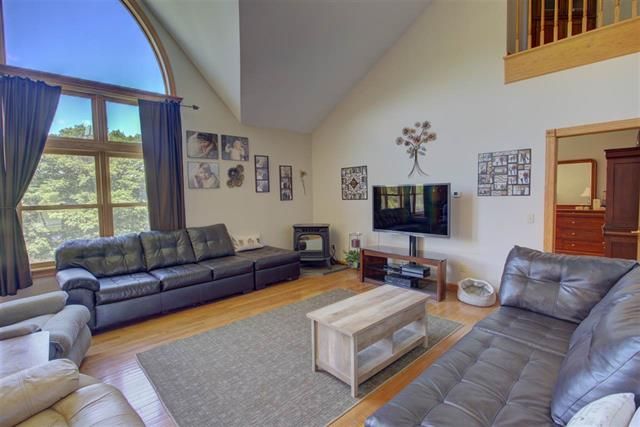 271 River Rd, South Acworth, NH 03607